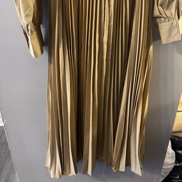 L’ATISTE WOMENS DRESS SZ M PLEATED CASUAL BELTED GOLD COLOR  M26 - Picture 9 of 13